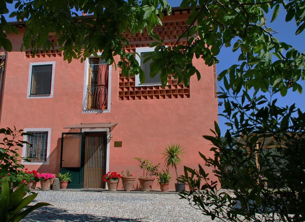 Bed and Breakfast Ospitalita Rurale L'Uccelliera Lucca Exterior foto